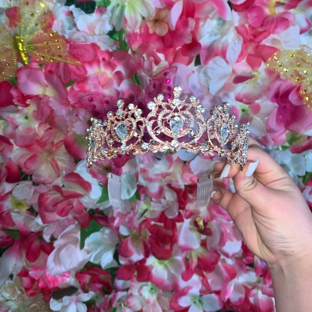 Rose gold crown